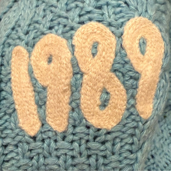 Taylor Swift Light Blue Cable Knit Cardigan M/L 1989 Taylor’s Version - Picture 9 of 16